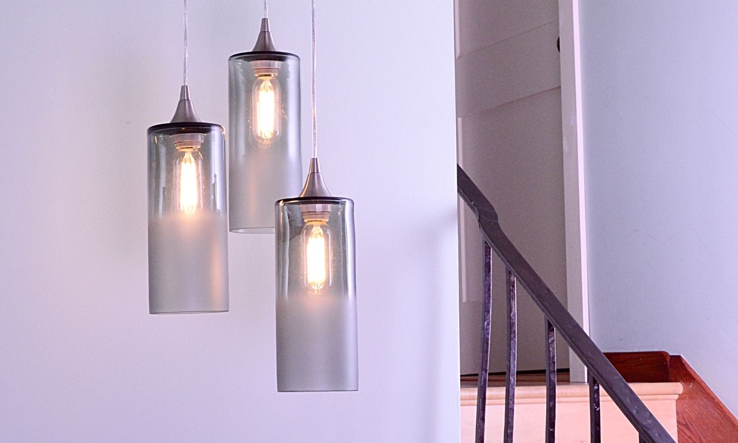 How To Choose the Perfect Lighting for an Entryway